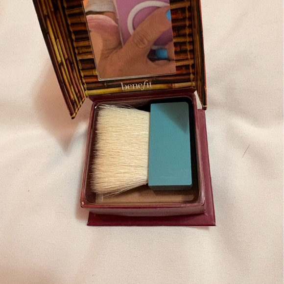 Benefit Hoola Bronzer - Brown deep - Picture 2 of 4